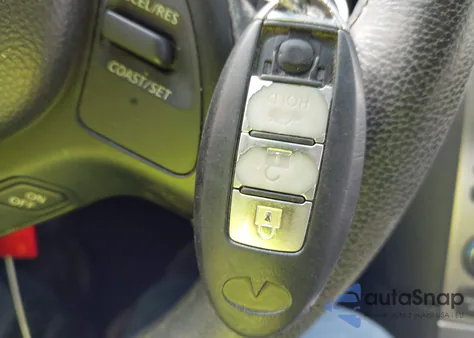 2013 Infiniti G37 Journey z USA, uszkodzony, nr VIN JN1CV6AP5DM711367